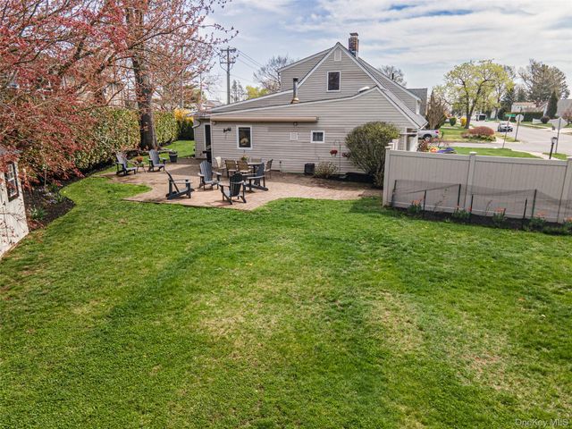 59 Orchid Road, Levittown, NY 11756