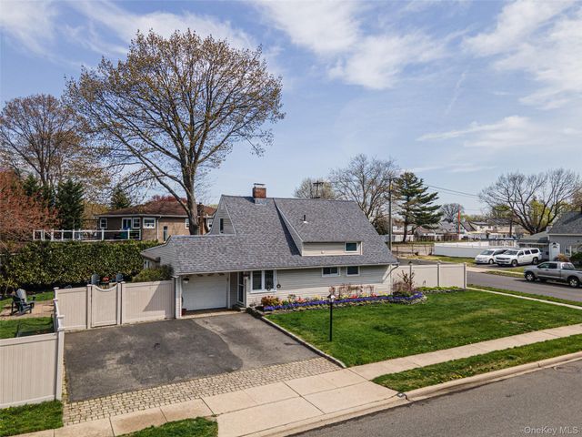 59 Orchid Road, Levittown, NY 11756