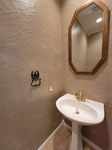 8609 Crested Cove Court, Plano, TX 75025