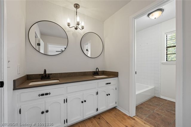 10811 Old Harbor Road, Fort Smith, AR 72903