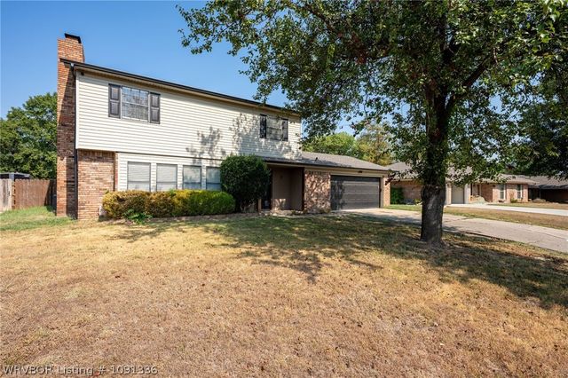 10811 Old Harbor Road, Fort Smith, AR 72903