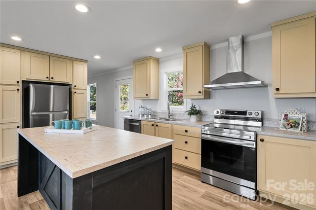 1675 Bull Creek Road, Marshall, NC 28753