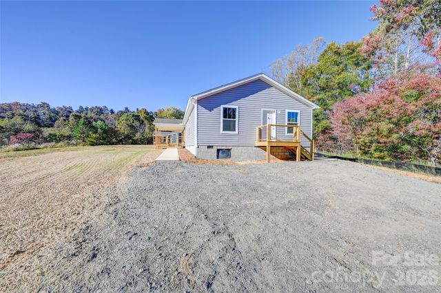 1675 Bull Creek Road, Marshall, NC 28753