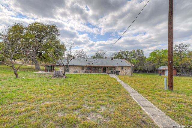 109 Saddle Wood Trl, Comfort, TX 78013