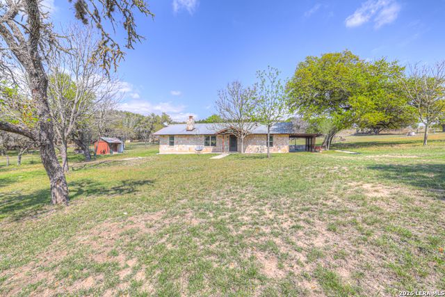109 Saddle Wood Trl, Comfort, TX 78013