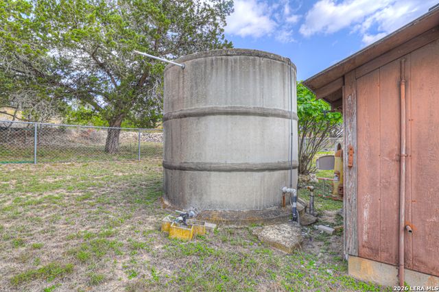 109 Saddle Wood Trl, Comfort, TX 78013