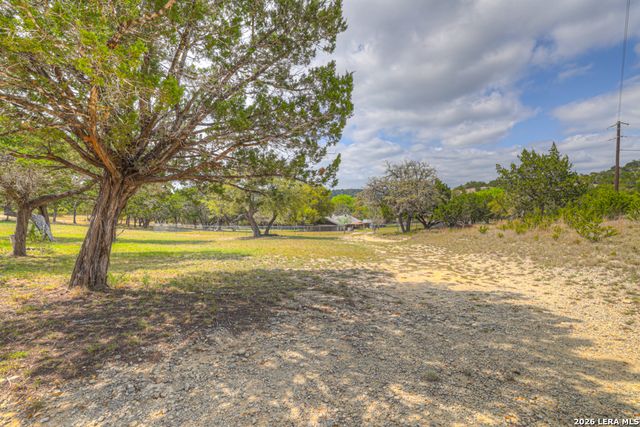 109 Saddle Wood Trl, Comfort, TX 78013