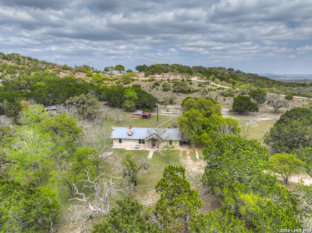 109 Saddle Wood Trl, Comfort, TX 78013