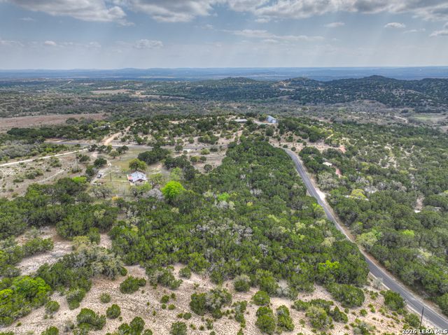 109 Saddle Wood Trl, Comfort, TX 78013