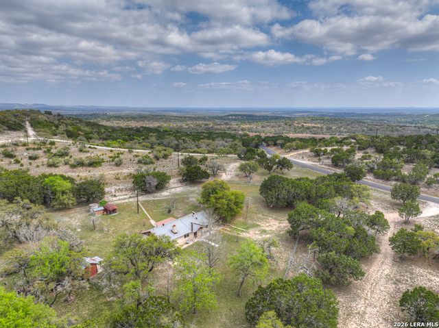 109 Saddle Wood Trl, Comfort, TX 78013