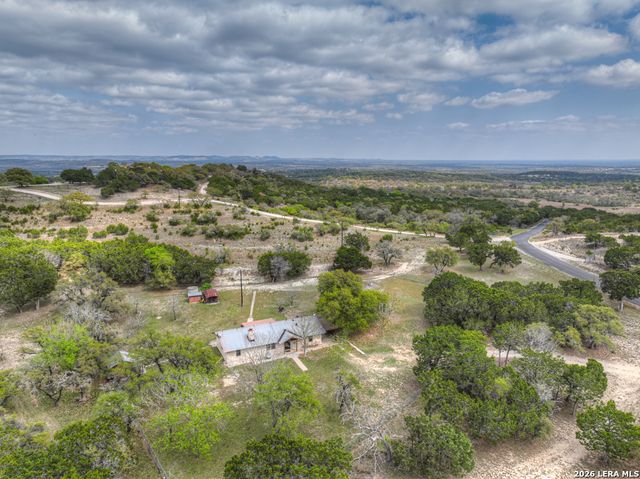 109 Saddle Wood Trl, Comfort, TX 78013