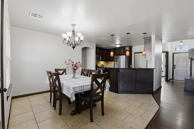 829 SW 8th Street, Moore, OK 73160