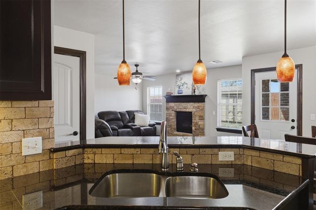 829 SW 8th Street, Moore, OK 73160