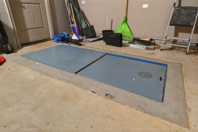 829 SW 8th Street, Moore, OK 73160