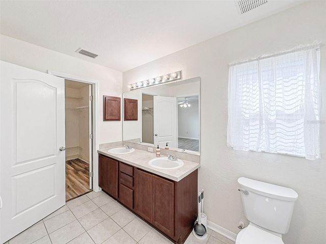 8755 FORT SOCRUM VILLAGE WAY, Lakeland, FL 33810