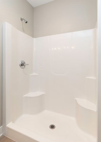 4427 Lower Beaver Road, Des Moines, IA 50310