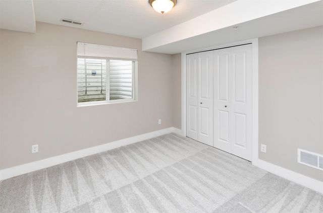 4427 Lower Beaver Road, Des Moines, IA 50310