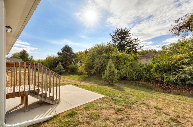 4427 Lower Beaver Road, Des Moines, IA 50310