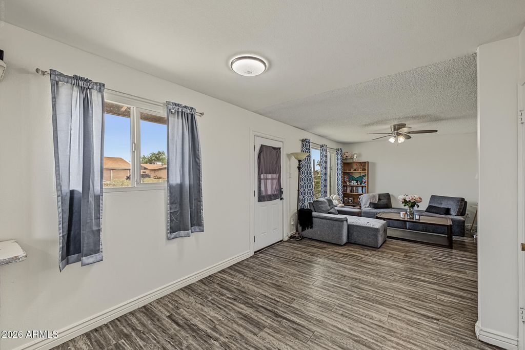2512 N 48TH Drive N, Phoenix, AZ 85035 — photo 5