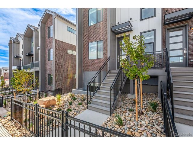 8 Ascent Trl, Englewood, CO 80112