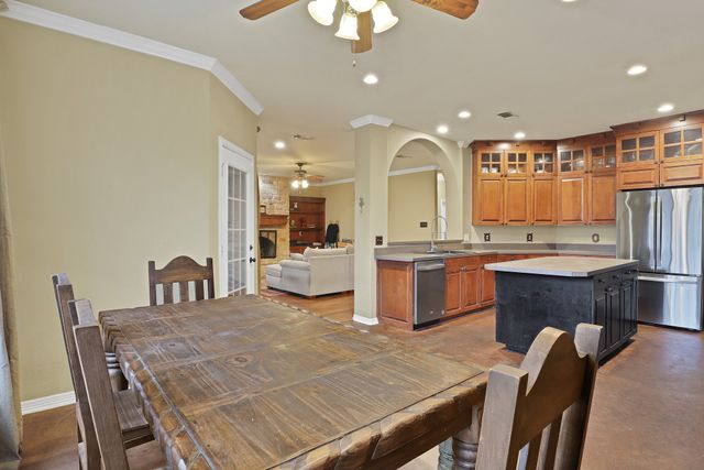 700 Cougar Road, Lipan, TX 76462