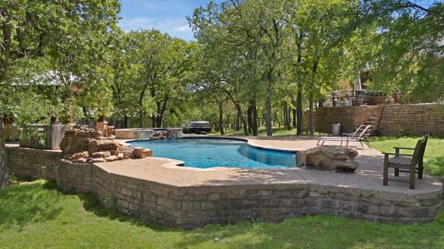 700 Cougar Road, Lipan, TX 76462