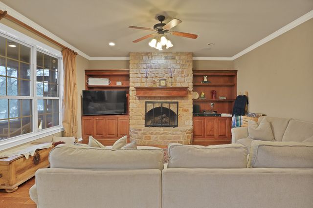 700 Cougar Road, Lipan, TX 76462