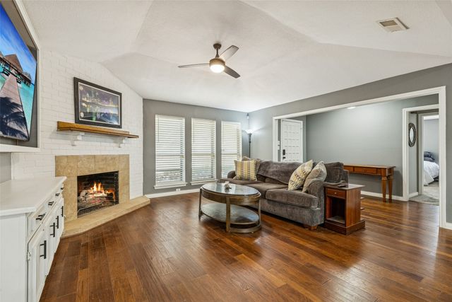 433 Tall Oaks Lane, Richardson, TX 75081