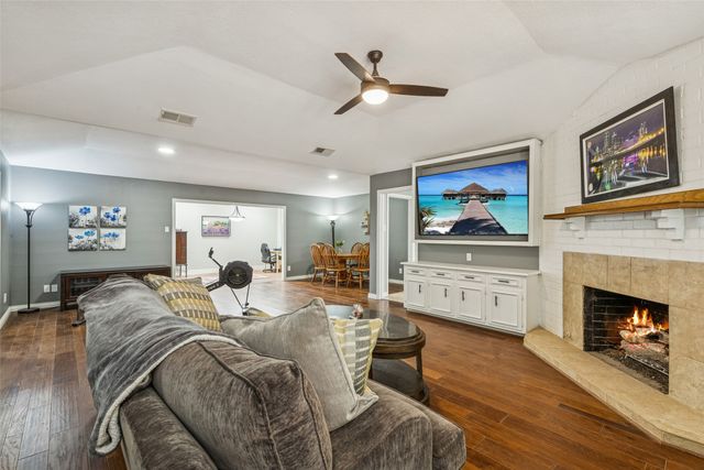 433 Tall Oaks Lane, Richardson, TX 75081