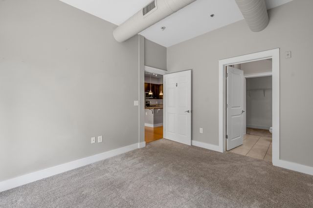 220 Cedar Street 204, Lexington, KY 40508