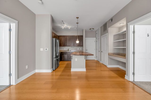 220 Cedar Street 204, Lexington, KY 40508