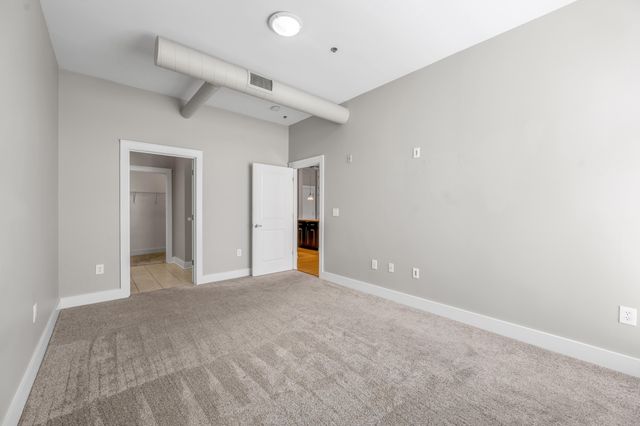 220 Cedar Street 204, Lexington, KY 40508