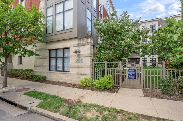 220 Cedar Street 204, Lexington, KY 40508