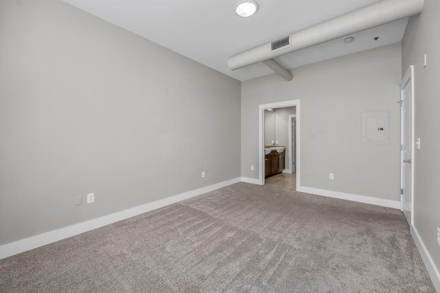 220 Cedar Street 204, Lexington, KY 40508