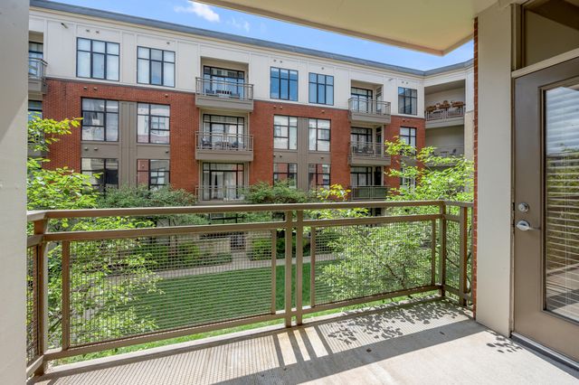 220 Cedar Street 204, Lexington, KY 40508