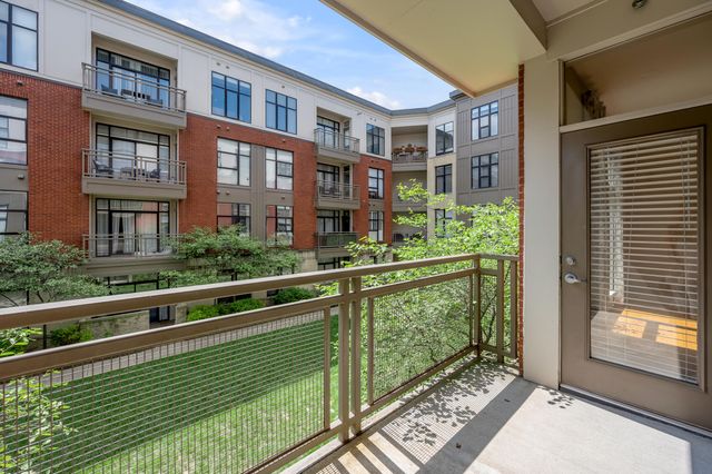 220 Cedar Street 204, Lexington, KY 40508