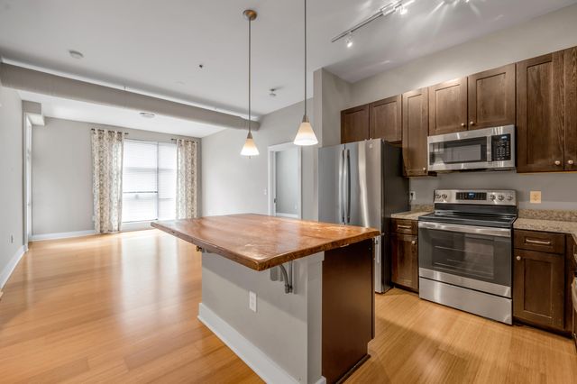 220 Cedar Street 204, Lexington, KY 40508