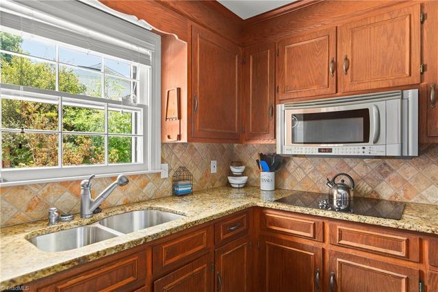 1414 Trafalgar Drive, High Point, NC 27262