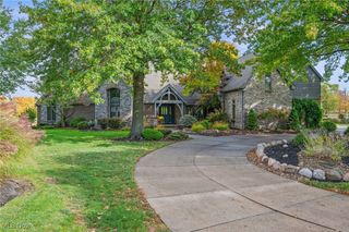 3865 Weymouth Woods Drive, Medina, OH 44256