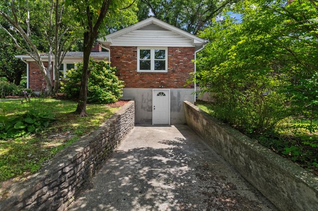 19 Ashmore Drive, Frankfort, KY 40601