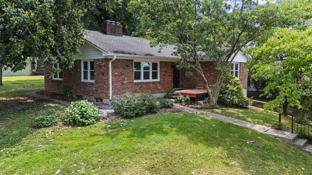 19 Ashmore Drive, Frankfort, KY 40601
