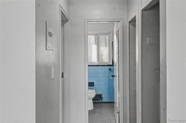 15100 Tireman Street, Detroit, MI 48228