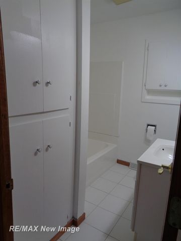 922 Fleetwood Drive, Saginaw, MI 48604
