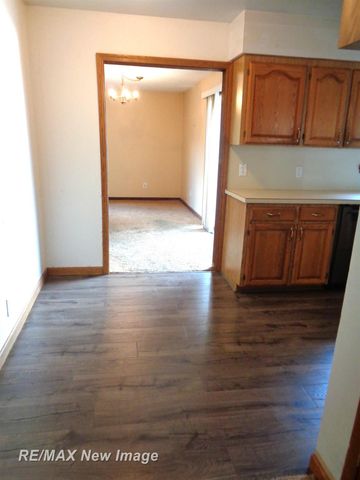 922 Fleetwood Drive, Saginaw, MI 48604