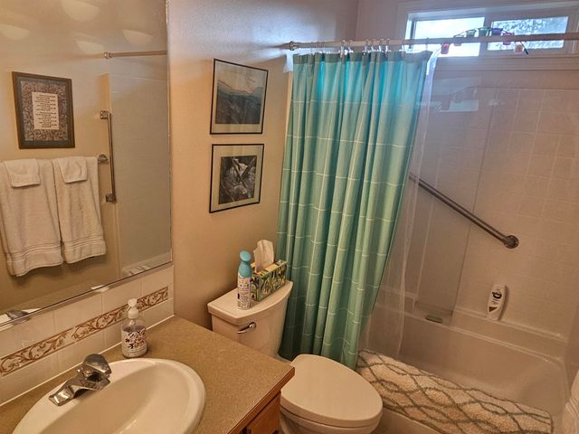 3408 W EXCELL Ln, Spokane, WA 99208