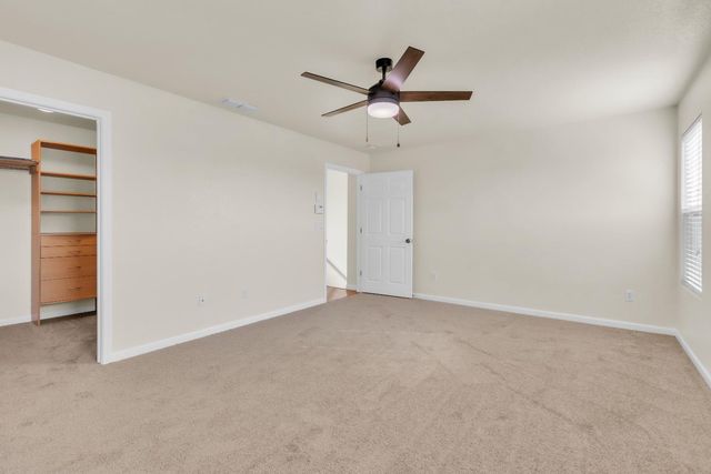 4716 Noriker Dr, Elk Grove, CA 95757