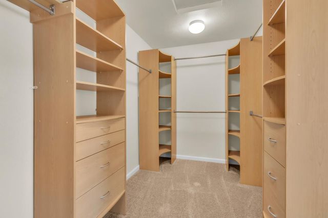 4716 Noriker Dr, Elk Grove, CA 95757