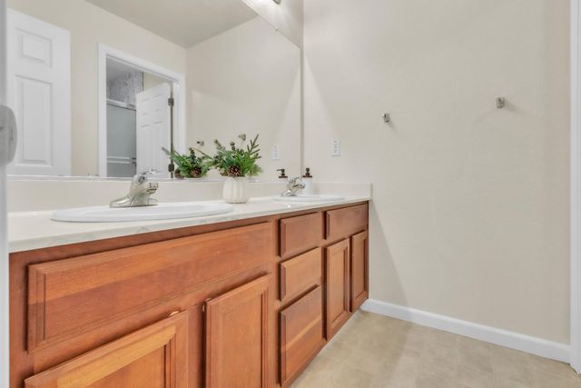 4716 Noriker Dr, Elk Grove, CA 95757