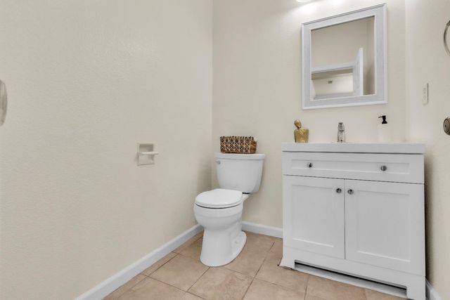 4716 Noriker Dr, Elk Grove, CA 95757