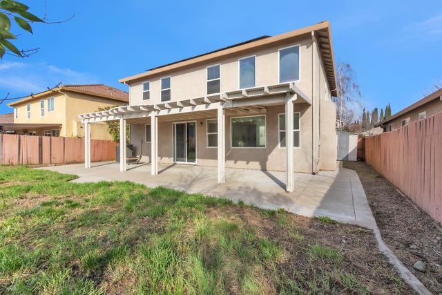 4716 Noriker Dr, Elk Grove, CA 95757